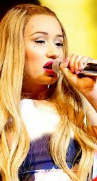 من هي ايجي ازاليا ويكيبيديا السيرة الذاتية